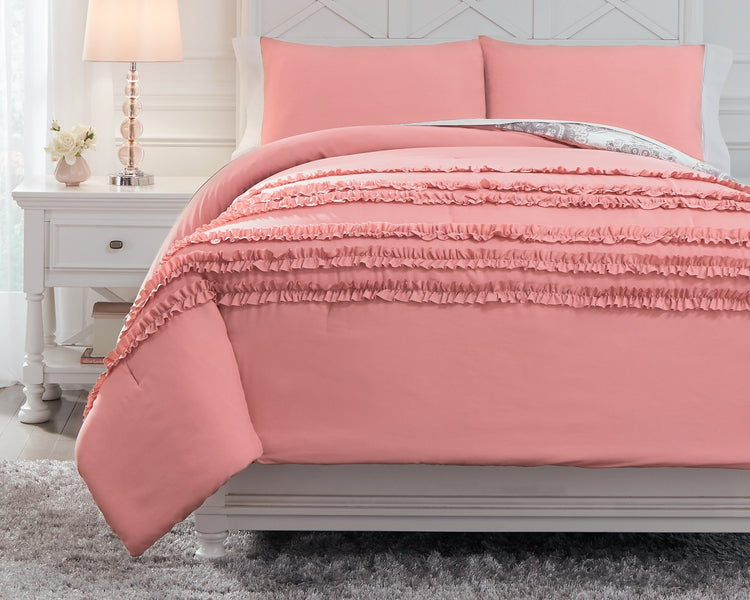 Avaleigh Comforter Set